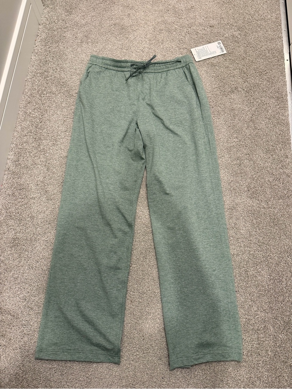 Lululemon NWT Soft Jersey Straight-Leg MR Pant Regular Heathered Green